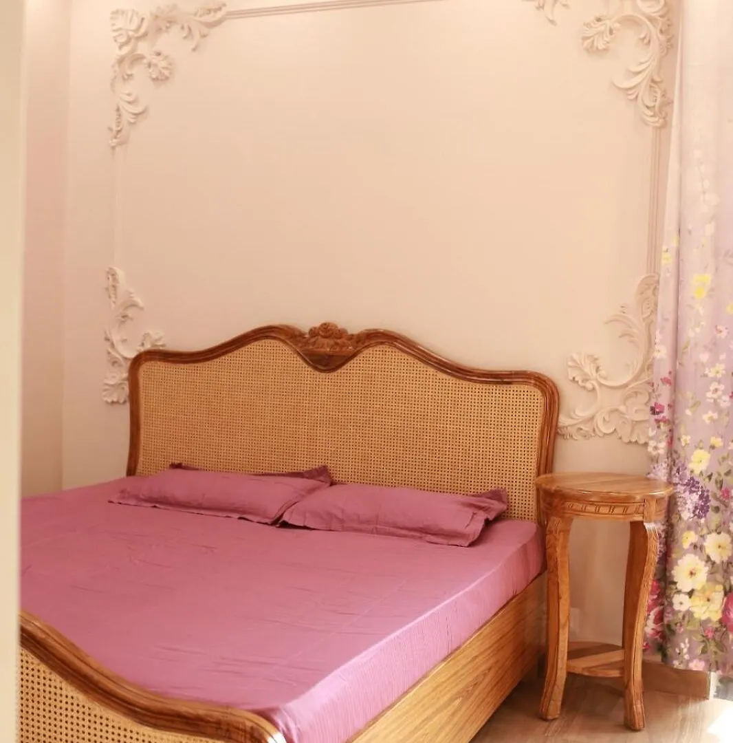 Stylish 1BHK, Dwarka I Yashobhoomi I Delhi Airport Apartment New Delhi